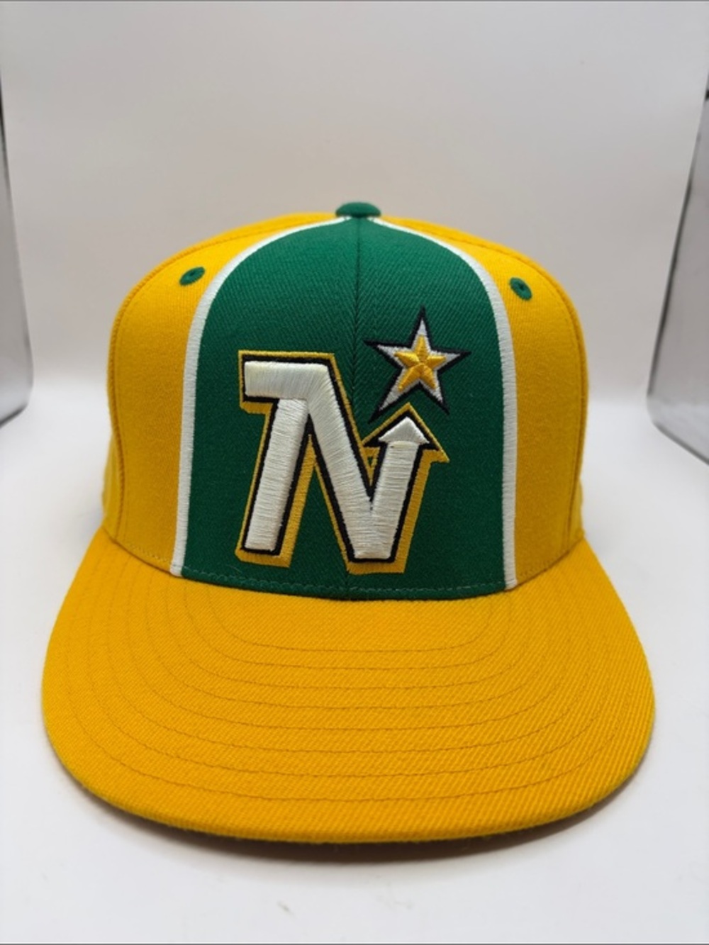 Minnesota Northstars fitted ball cap hockey